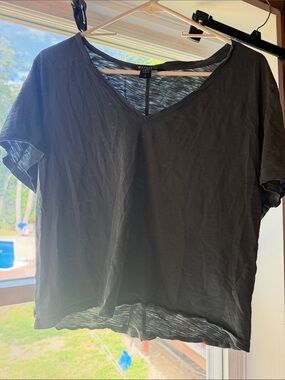 Athleta grayish blue V-Neck Short Sleeve, cropped Tee, Lg